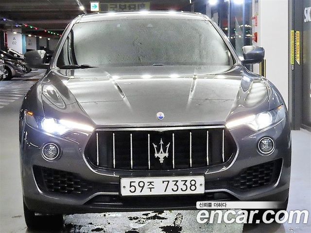 Maserati Levante 3.0 Diesel AWD Premium 2017 — фото 2