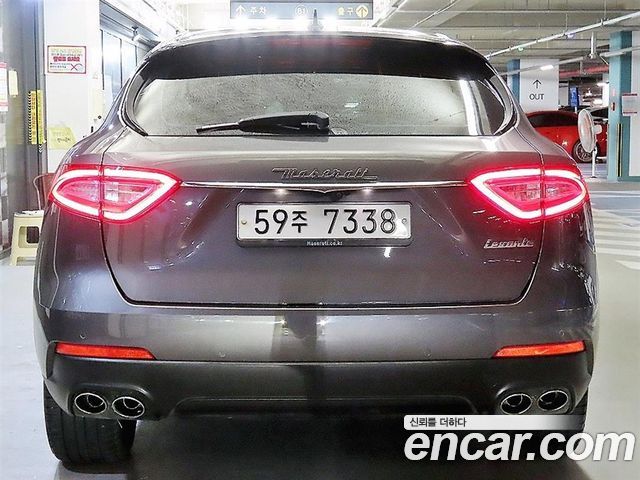 Maserati Levante 3.0 Diesel AWD Premium 2017 — фото 5