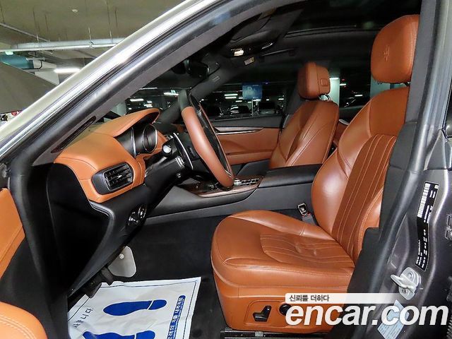 Maserati Levante 3.0 Diesel AWD Premium 2017 — фото 6