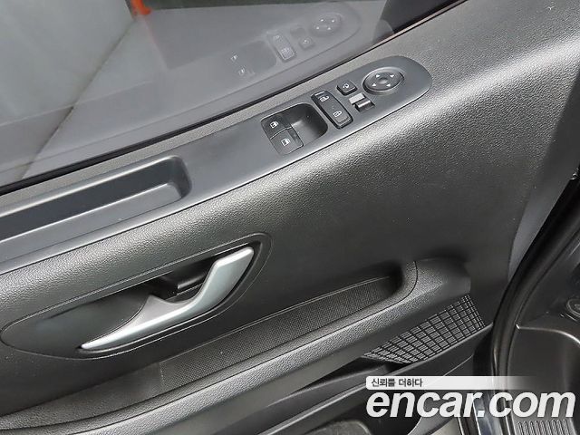 Hyundai Staria Cargo 3-Seater Smart 2023 — фото 16