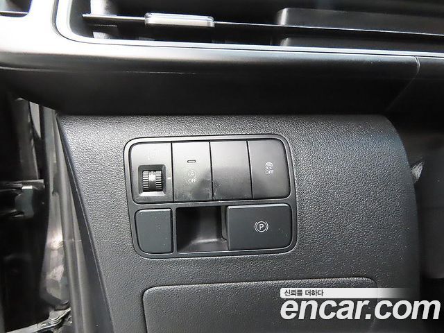 Hyundai Staria Cargo 3-Seater Smart 2023 — фото 17