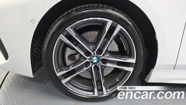 BMW 1 Series (F40) 120i M Sports 2023 — фото 5