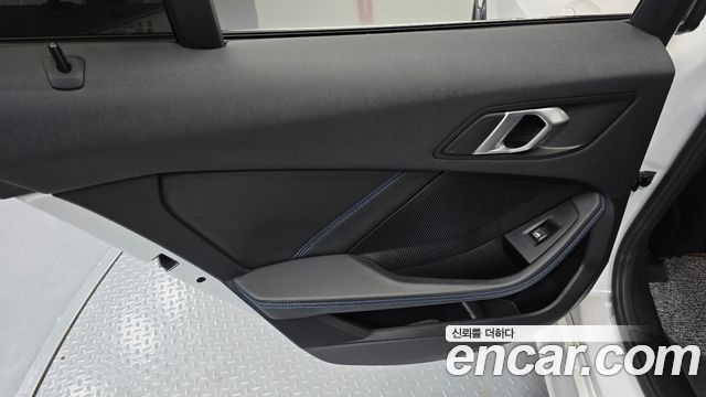 BMW 1 Series (F40) 120i M Sports 2023 — фото 25