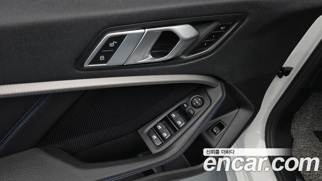 BMW 1 Series (F40) 120i M Sports 2023 — фото 30