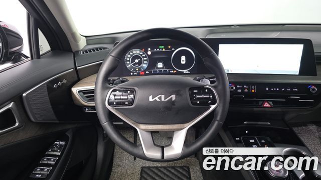 Kia K8 2.5 Gasoline 2WD Noblesse 2022 — фото 13