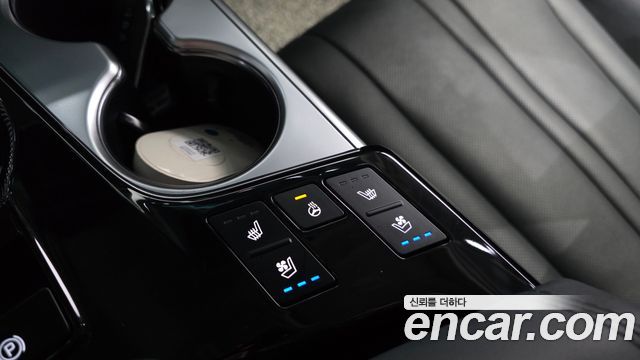 Kia K8 2.5 Gasoline 2WD Noblesse 2022 — фото 18