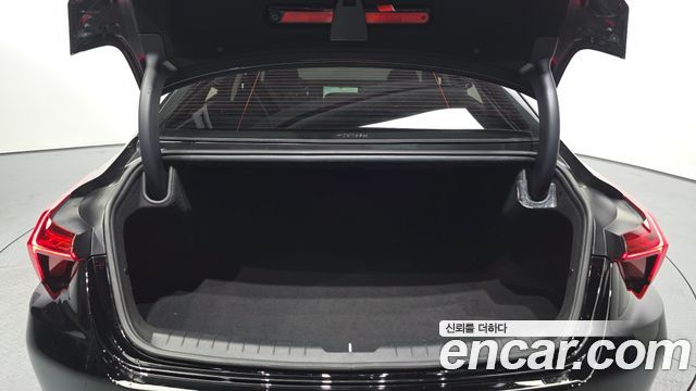 Kia K8 2.5 Gasoline 2WD Noblesse 2022 — фото 20