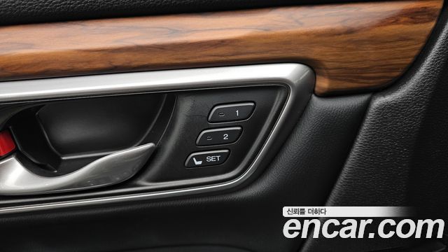 Honda CR-V (V) 2.0 Hybrid Touring 4WD 2021 — фото 30