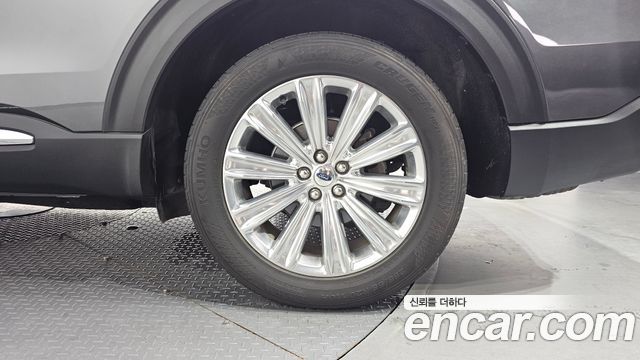Ford Explorer (VI) 2.3 LimIted 4WD 2020 — фото 27