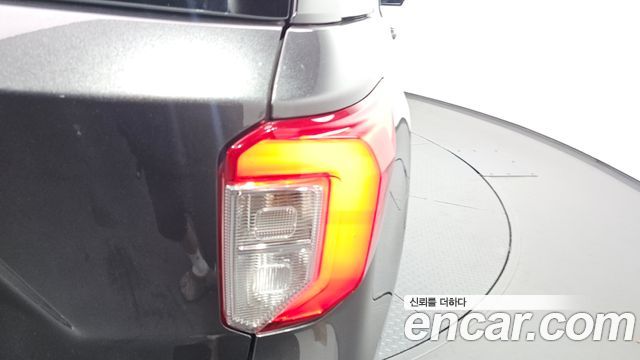 Ford Explorer (VI) 2.3 LimIted 4WD 2020 — фото 29