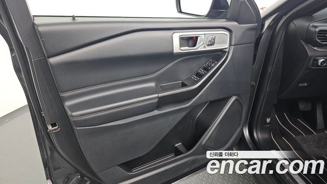 Ford Explorer (VI) 2.3 LimIted 4WD 2020 — фото 30