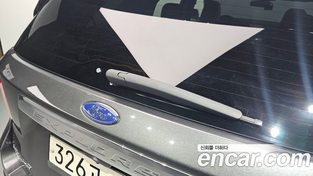 Ford Explorer (VI) 2.3 LimIted 4WD 2020 — фото 36