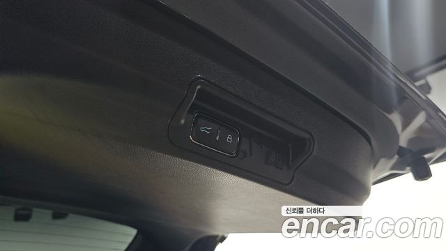 Ford Explorer (VI) 2.3 LimIted 4WD 2020 — фото 39