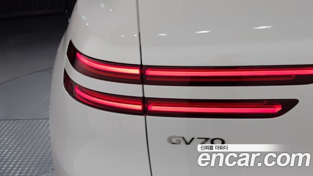 Genesis GV70 2.5T Gasoline 2WD 2025 — фото 23