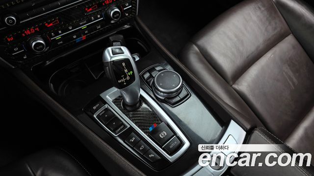 BMW 5 Series GT (F07) GT 30d xDrive 2016 — фото 9