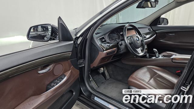 BMW 5 Series GT (F07) GT 30d xDrive 2016 — фото 10