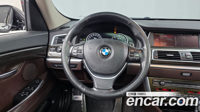 BMW 5 Series GT (F07) GT 30d xDrive 2016 — фото 12