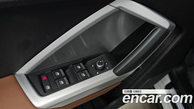 Audi Q3 (F3) 40 TFSI Quattro Premium 2025 — фото 29