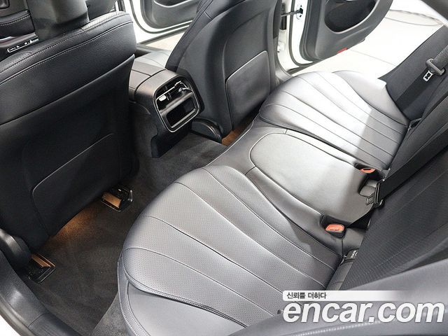 Mercedes-Benz E-Class (W214) E200 Avantgarde 2024 — фото 9