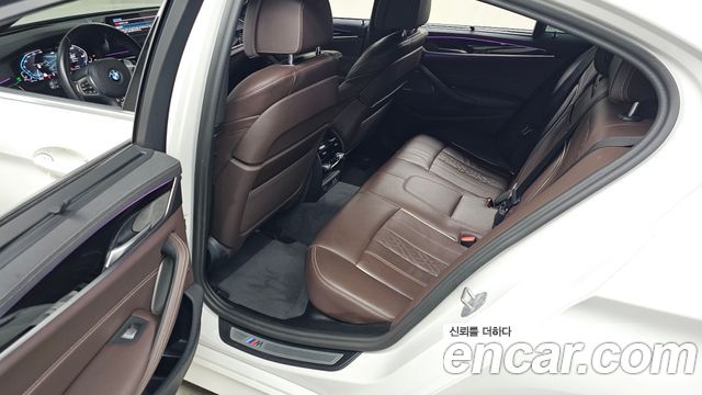 BMW 5 Series (G30) 530i xDrive M Sport Package 2023 — фото 11