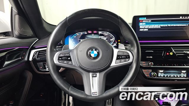 BMW 5 Series (G30) 530i xDrive M Sport Package 2023 — фото 13