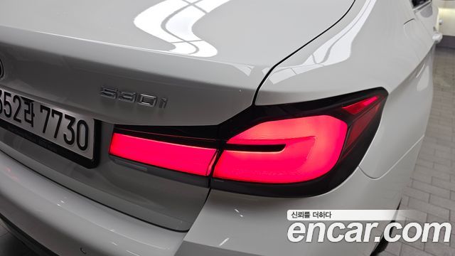 BMW 5 Series (G30) 530i xDrive M Sport Package 2023 — фото 23