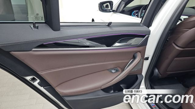 BMW 5 Series (G30) 530i xDrive M Sport Package 2023 — фото 25