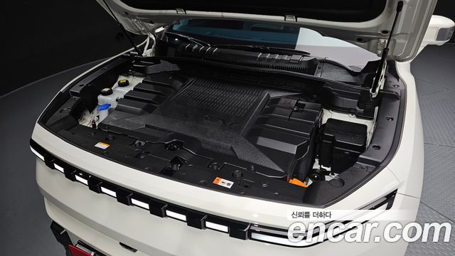 KG Mobility (SsangYong) Torres EVX E7 2024 — фото 6