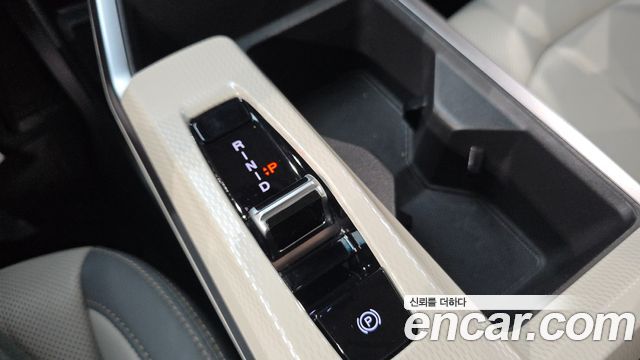 KG Mobility (SsangYong) Torres EVX E7 2024 — фото 9