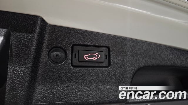 KG Mobility (SsangYong) Torres EVX E7 2024 — фото 20