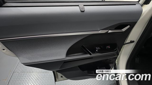 KG Mobility (SsangYong) Torres EVX E7 2024 — фото 24