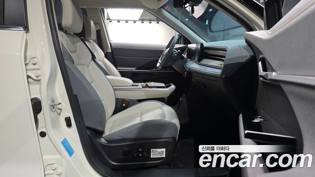 KG Mobility (SsangYong) Torres EVX E7 2024 — фото 26