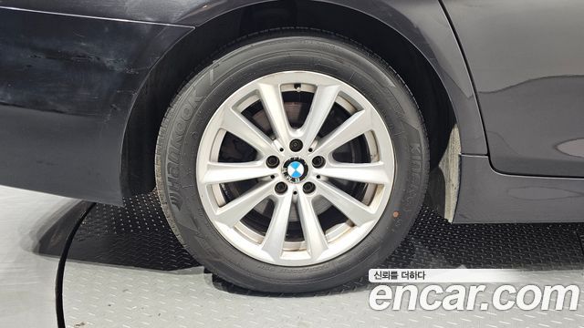BMW 5 Series (F10) 520d 2011 — фото 5