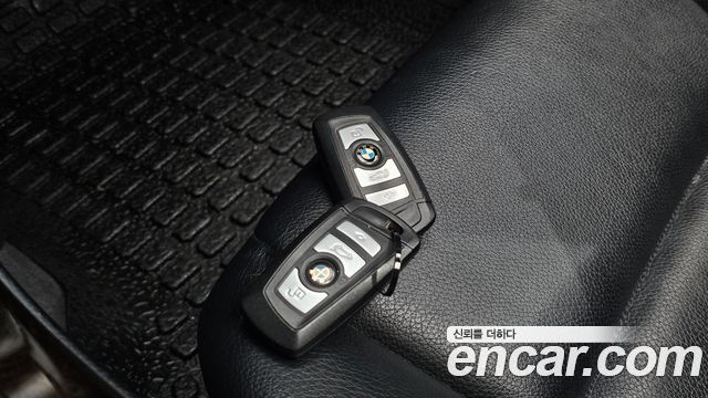BMW 5 Series (F10) 520d 2011 — фото 19