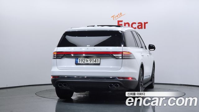 Lincoln Aviator (II) 3.0 Reserve  AWD 2023 — фото 4