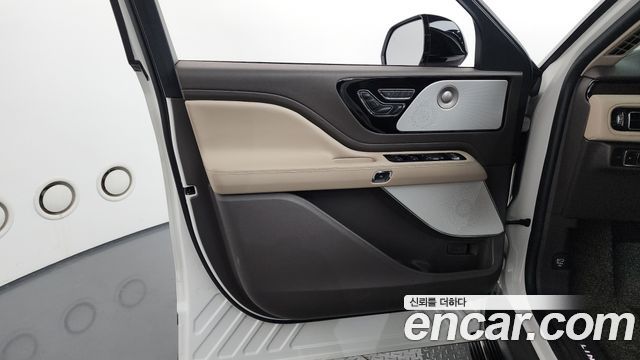 Lincoln Aviator (II) 3.0 Reserve  AWD 2023 — фото 24