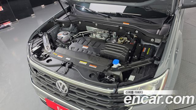 Volkswagen Atlas 2.0 TSI R-LINE 7-Seater 2025 — фото 6
