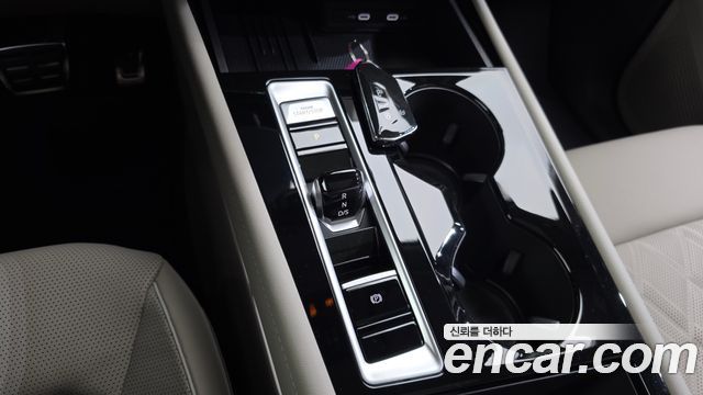 Volkswagen Atlas 2.0 TSI R-LINE 7-Seater 2025 — фото 9