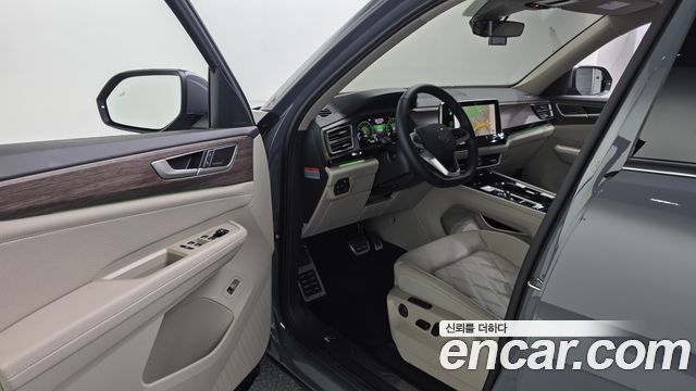 Volkswagen Atlas 2.0 TSI R-LINE 7-Seater 2025 — фото 10