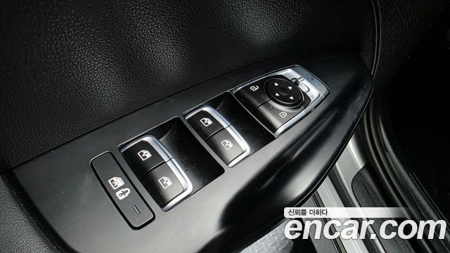 Kia K5 (III) 2.0 Prestige 2023 — фото 31