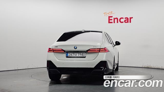 BMW 5 Series (G60) 530i xDrive M Sport 2025 — фото 4