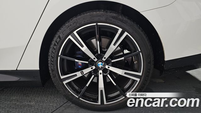 BMW 5 Series (G60) 530i xDrive M Sport 2025 — фото 21