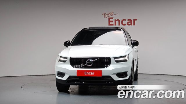 Volvo XC40 T4 R-Design 2019 — фото 3