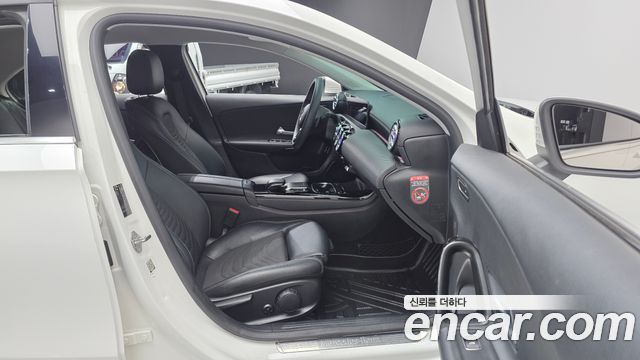 Mercedes-Benz A-Class (W177) A220 Sedan 2020 — фото 11