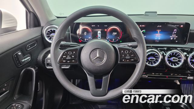 Mercedes-Benz A-Class (W177) A220 Sedan 2020 — фото 13