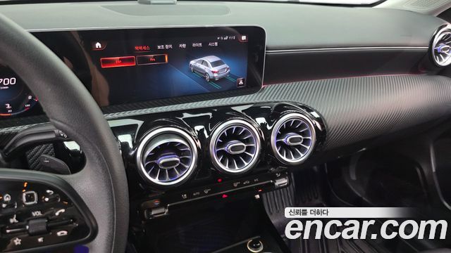 Mercedes-Benz A-Class (W177) A220 Sedan 2020 — фото 14