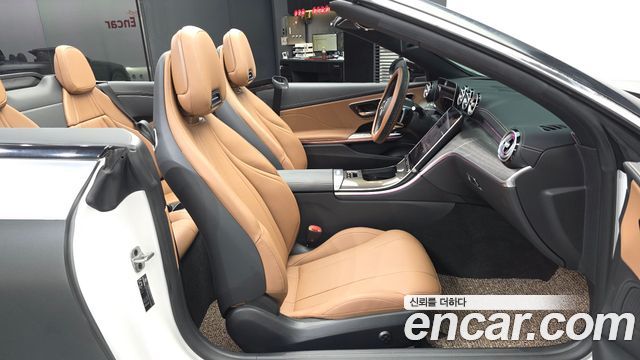 Mercedes-Benz CLE-Class (C236) CLE200 Cabriolet 2025 — фото 11