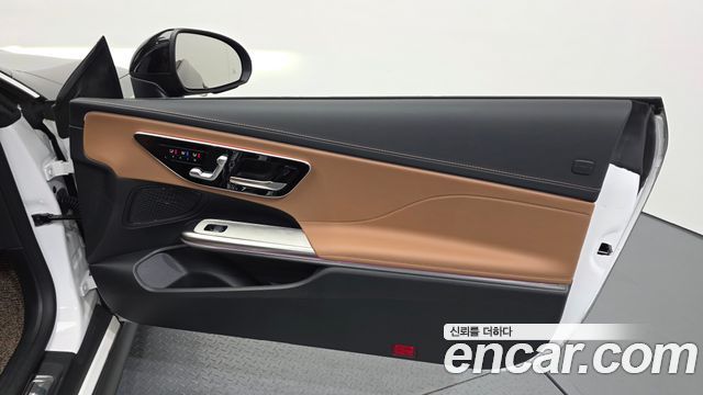 Mercedes-Benz CLE-Class (C236) CLE200 Cabriolet 2025 — фото 24