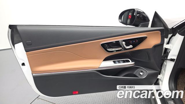 Mercedes-Benz CLE-Class (C236) CLE200 Cabriolet 2025 — фото 25