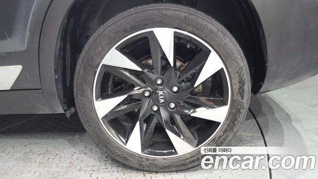 Kia Seltos Gasoline 1.6 Turbo 4WD Signature 2022 — фото 21